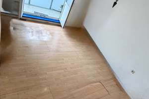 3 Zimmer Wohnung mit tollem Balkon in Bremen-Woltmershausen