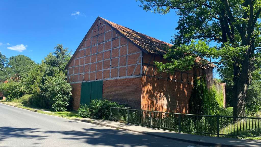 Immobilie in Bad Bevensen - Charmantes Bauernhaus mit Wirtschaftsgebäuden - Bild 3