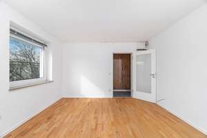 *Aktiv leben in Moosach: Helle 4-Zimmer-Wohnung für junge Familien mit sonnigem Westbalkon* – Die vollständige Adresse der Immobilie erhältst du vom Anbieter., 80993 Alt-Moosach, München – Vorschaubild 7