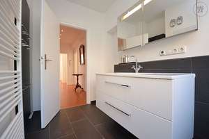 Gemütliche möblierte 3-Zimmer Wohnung mit Balkon in Wiesbaden Sonnenberg – Die vollständige Adresse der Immobilie erhältst du vom Anbieter., 65191 Sonnenberg, Wiesbaden – Vorschaubild 4