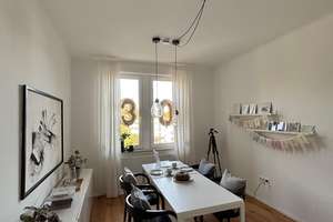 3-Zimmer-Wohnung im sanierten Altbau – hell, großzügig und mit Balkon