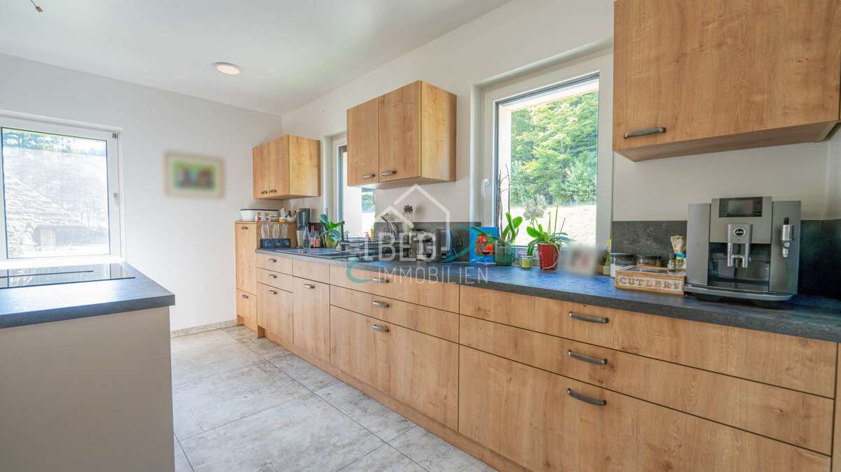 Immobilie in Fichtenberg - Kernsaniertes Wohnen: viel Platz, viel Komfort, viel Grün - Bild 4