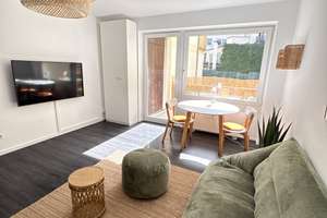 Stilvoll möbliertes 1-Zimmer Apartment mit Südbalkon  – Die vollständige Adresse der Immobilie erhältst du vom Anbieter., 65197 Rheingauviertel / Hollerborn, Wiesbaden – Vorschaubild 2