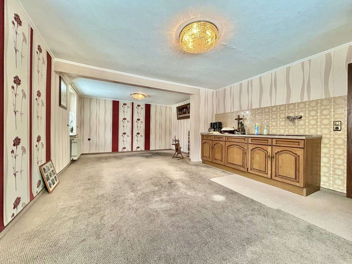 Immobilie in Atzelgift - **Großzügiges Wohnhaus mit traumhaftem Areal in Atzelgift** - Bild 4