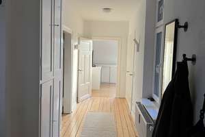 schönes, helles, möbliertes 4-Zimmer Appartment, ruhig zentral