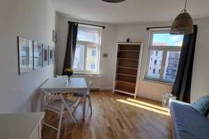 2-Zi-Wohnung WG*Aufzug*vollmöbliert* – Leipzig – Vorschaubild 1