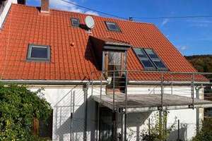 Dachgeschosswohnung mit Balkon und neu saniertem Badezimmer – Auf der Adt 10, 66130 Brebach-Fechingen, Saarbrücken – Vorschaubild 4