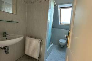 Dachgeschosswohnung mit 2 Terrassen in Karlshorst und sehr guter Lage – Godesberger Straße 6, 10318 Karlshorst, Berlin – Vorschaubild 10