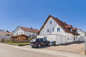 TOP-WOHNLAGE!!! Herrliche Maisonette-Wohnung mit Balkon und Gartenanteil in IN-Gerolfing – Die vollständige Adresse der Immobilie erhältst du vom Anbieter., 85049 West, Ingolstadt – Vorschaubild 2
