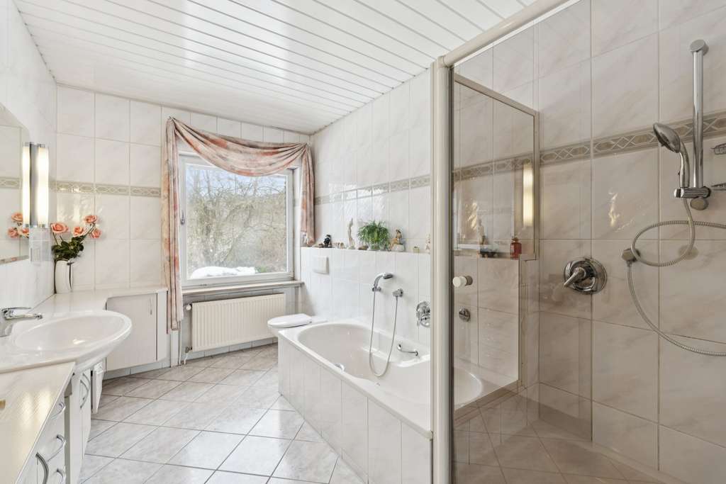 Immobilie in Auetal - Naturnah. Großzügig. Zuhause. Einfamilienhaus in Rehren am Feldrand - Bild 4