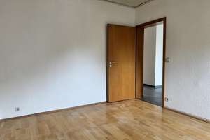 Moderne DG-Wohnung 98 qm, luftiges Wohnzimmer – Alsenplatz 3, 45138 Huttrop, Essen – Vorschaubild 14