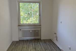 Komplett renovierte 4,5-Zimmer-Wohnung mit Balkon in Gelsenkirchen-Resse – ca. 90 m² – Middelicher Straße 280, 45892 Resse, Gelsenkirchen – Vorschaubild 7