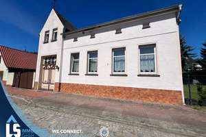 ehemaliges Gemeindehaus in Lüderitz zu verkaufen – Die vollständige Adresse der Immobilie erhältst du vom Anbieter., 39517 Lüderitz – Vorschaubild 1
