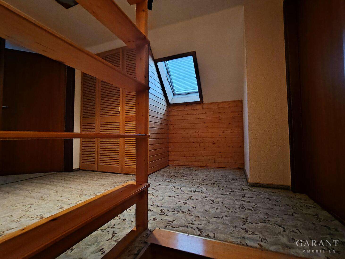 Immobilie in Simmelsdorf - Großzügiges Einfamilienhaus mit über 230 qm Wohnfläche und herrlichem Garten in Simmelsdorf - Bild 1