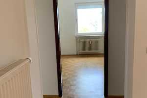Sehr gut geschnittene 4 Zimmerwohnung, 2 Bäder,  in der Nähe der Innenstadt und des Kurparks – Wiesbaden – Vorschaubild 14