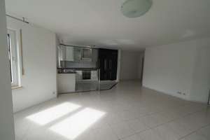 Helle 2,5-Zimmer-Wohnung mit Balkon & TG-Stellplatz in Herrenberg – Adlerstraße 13, 71083 Herrenberg – Vorschaubild 3