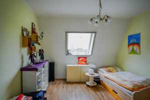 Pfalzdorf: Großes Einfamilienhaus mit Scheune, Pool, Außensauna und Solaranlage – perfekt für Famili – Bedburger Straße 74, 47574 Kleve (Kreis) – Vorschaubild 15