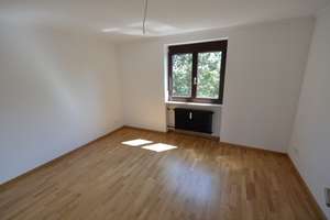 Sanierte helle 2-Zi. Wohnung mit Balkon im Westen von Regensburg – Die vollständige Adresse der Immobilie erhältst du vom Anbieter., 93049 Westenviertel, Regensburg – Vorschaubild 5
