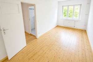 Helle 2-Zimmer-Altbauwohnung in Prenzlauer Berg | Provisionsfrei | Bezugsfrei | viel Grüner Innenhof – Ostseestraße 58, 10409 Prenzlauer Berg, Berlin – Vorschaubild 2