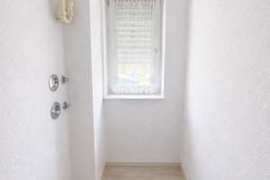 antaris Immobilien GmbH **Attraktives DG: 3-Zi.-Wohnung mit solider Renditebasis** – Die vollständige Adresse der Immobilie erhältst du vom Anbieter., 99100 Alach, Erfurt – Vorschaubild 7