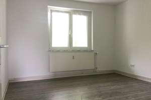 Das Glück hat ein Zuhause: sanierte 3-Zimmer-Wohnung – Lerchenstr. 67, 33607 Mitte, Bielefeld – Vorschaubild 2