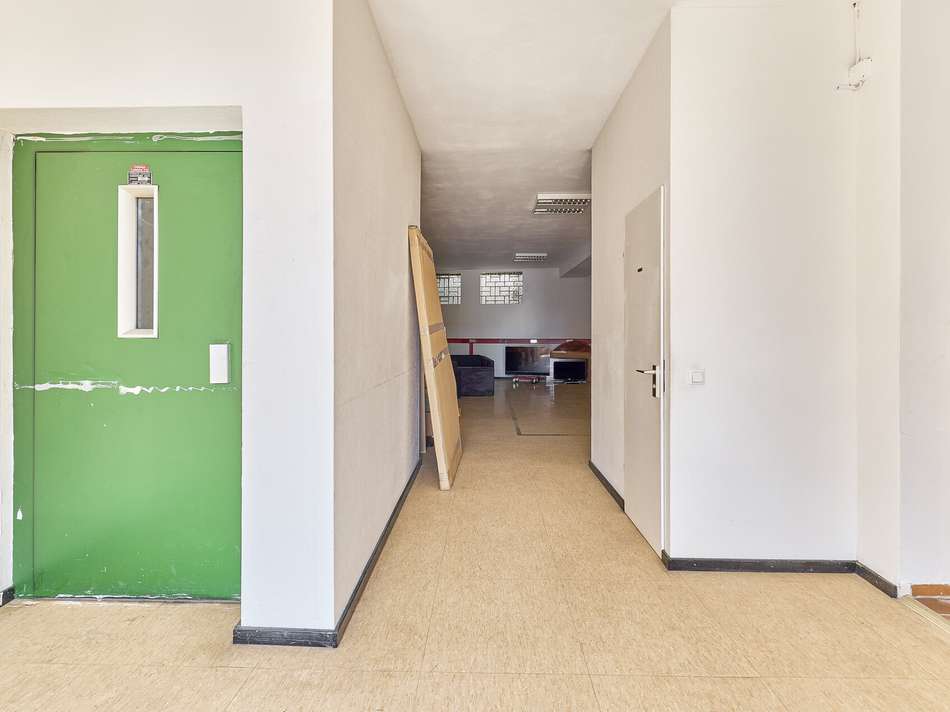 22 Durchgangsbereich Lagerfläc