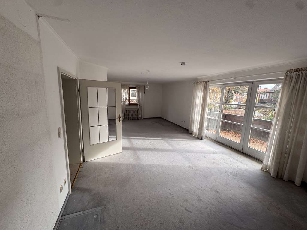 Immobilie in Pullach im Isartal - Exklusive, geräumige und neuwertige 2/3 Zimmer-Wohnung mit großem Balkon am Marktplatz von Pullach - Bild 0