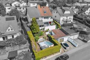 Schicke Doppelhaushälfte mit Garage, Pool und traumhafter Aussicht – Die vollständige Adresse der Immobilie erhältst du vom Anbieter., 63549 Ronneburg – Vorschaubild 3