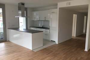 Killesberg Maybachstr. mit EBK und gr. Terrasse: exklusive 4-Zimmer-Hochparterre-Wohnung