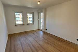 *AB SOFOT VERFÜGBAR*  Kernsanierte, schöne 3-Zimmer Wohnung mit Balkon und Garage – Leibnizstraße 40, 41061 Westend, Mönchengladbach – Vorschaubild 3