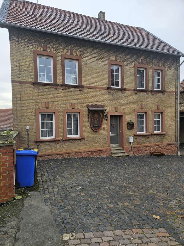 Immobilie in Mölsheim - Ehemaliger Winzerhof zu verkaufen - Bild 0