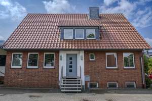 Wohnhaus (6 Zimmer) mit Terrasse & Garten im Grünen, 2 Stellplätze – Bahnhofstr. 14, 38474 Tülau – Vorschaubild 1
