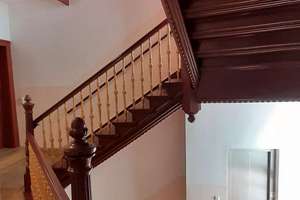 Vermietete, helle 2-Zimmer-Wohnung mit Erker & Wannenbad in Leipziger Denkmal – Die vollständige Adresse der Immobilie erhältst du vom Anbieter., 4315 Neustadt-Neuschönefeld, Leipzig – Vorschaubild 2