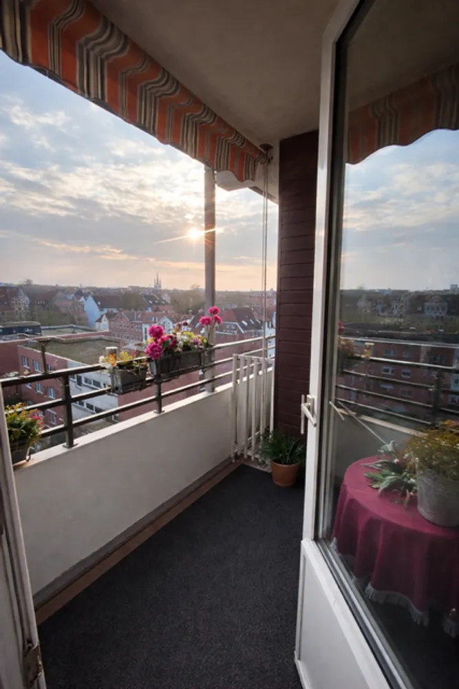 Attraktive Kapitalanlage: Vermietete 1,5-Zimmerwohnung mit Balkon, Hannover – Bild 1