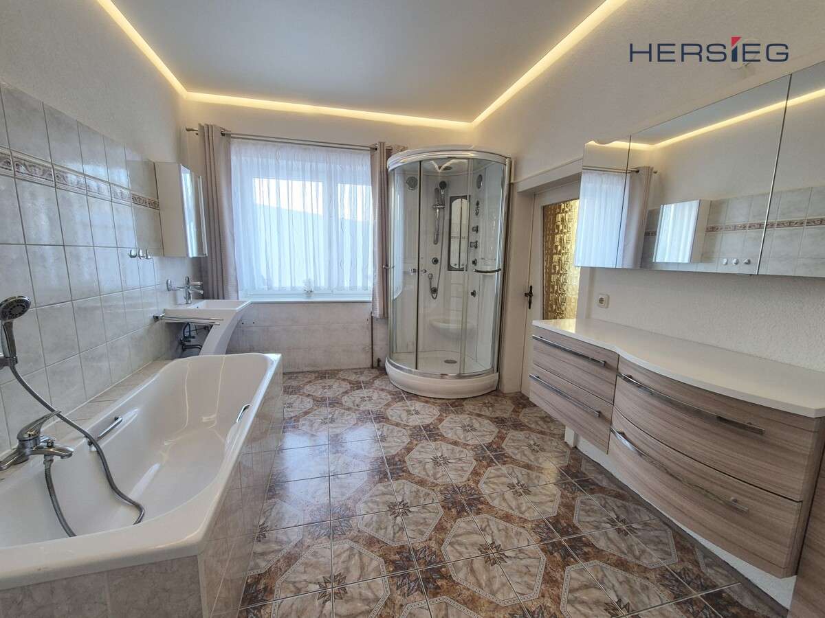 Immobilie in Sehmatal - Gepflegtes Zweifamilienhaus mit Werkstatt und vielseitigen Nutzungsmöglichkeiten - Bild 1