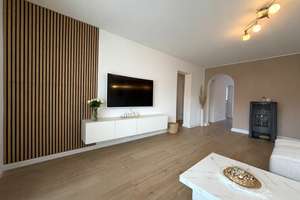 Viel Platz für den Alltag: Modernisiertes Reihenmittelhaus in Grävenwiesbach