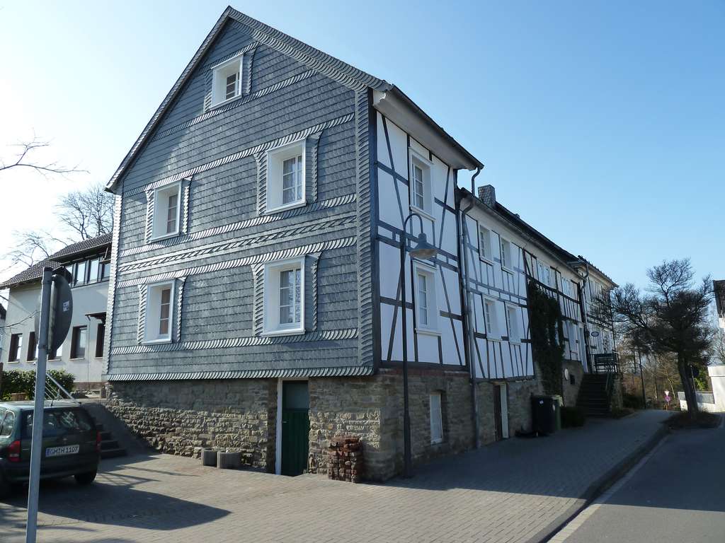 Immobilie in Nümbrecht - Schnuckeliges Häuschen im Zentrum von Nümbrecht - Lebensqualität und Schönheit - Bild 1