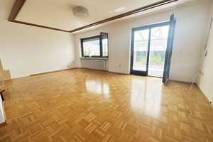 Gut geschnittenes Reihenendhaus mit Wintergarten und Garage in sehr schöner und ruhiger Lage! – Dr. Nick-Straße 18b, 86165 Lechhausen-Ost, Augsburg – Vorschaubild 8
