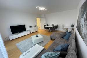 Vollausgestattete, löffelfertige Wohnung mit geh. Innenausstattung mit zwei Balkonen