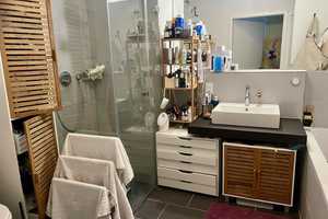 Top-Floor Apartment with Balcony and River View – Zollhafen Mainz – Clarissa-Kupferberg-Platz 7, 55118 Mainz – Vorschaubild 5