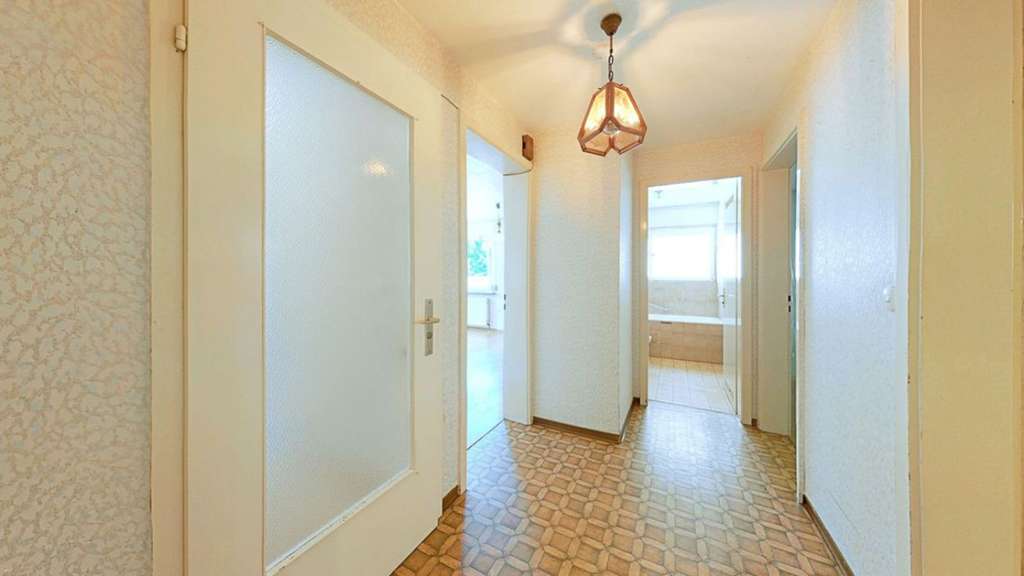 Immobilie in Murrhardt - charmantes Mehrfamilienhaus mit 3 Wohneinheiten in Murrhardt - Garten - Gewölbekeller - Bild 2