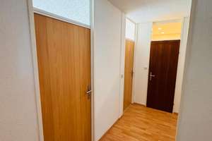 Provisionsfrei vom Eigentümer: Gepflegte 4 -Zimmerwohnung mit Balkon und Tiefgaragenstellplatz – Platanenallee 1, 50169 Kerpen – Vorschaubild 9