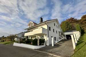 Provisionsfrei! Ein architektonisches Juwel! Villa mit Innenschwimmbad! Ortsrandlage, Alpensicht. – Die vollständige Adresse der Immobilie erhältst du vom Anbieter., 78262 Gailingen am Hochrhein – Vorschaubild 3