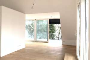 In charmanter Stadtvilla: elegante 2,5 Zimmer mit 22 qm großem Balkon