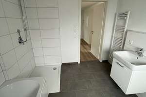 DG-Wohnung in Kupprichhausen: Modern, hell und mit traumhaftem Ausblick I Stellplatz & Balkon – Die vollständige Adresse der Immobilie erhältst du vom Anbieter., 97944 Boxberg – Vorschaubild 6
