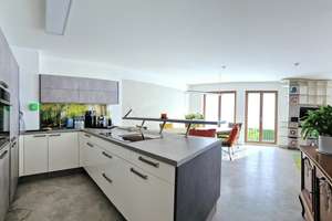 Ein Zuhause zum Ankommen - exklusive Designwohnung mit Wohlfühlcharakter am Burgberg – Die vollständige Adresse der Immobilie erhältst du vom Anbieter., 91054 Burgberg, Erlangen – Vorschaubild 3