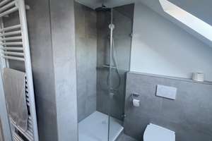 Großzügige 4-Zimmer-DG-Wohnung (110 m²) mit Garage und Einbauküche – Rosenrotweg 19, 70567 Möhringen-Süd, Stuttgart – Vorschaubild 12