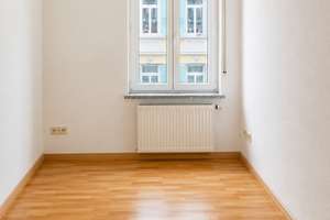 Altbau im Martinsviertel: 5 Zimmer, 120 qm, Balkon, Wintergarten & Carport – Die vollständige Adresse der Immobilie erhältst du vom Anbieter., 64289 Darmstadt-Nord, Darmstadt – Vorschaubild 2