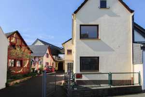 Platz für Ideen: 9-Zi-Einfamilienhaus mit Charme – Innenhof, Garage & Stellplatz in St. Augustin – Rhein-Sieg-Kreis – Vorschaubild 13