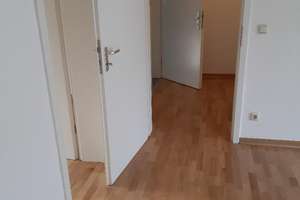 Moderne helle 2 Zimmer-Wohnung mit Balkon, neuer Einbauküche, neuem Parkettboden und Garten – Die vollständige Adresse der Immobilie erhältst du vom Anbieter., 45130 Rüttenscheid, Essen – Vorschaubild 6